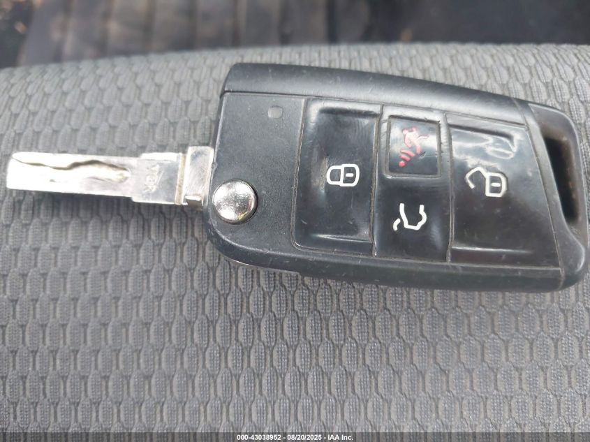 2015 Volkswagen Golf Launch Edition 2-Door VIN: 3VW817AUXFM013383 Lot: 43038952