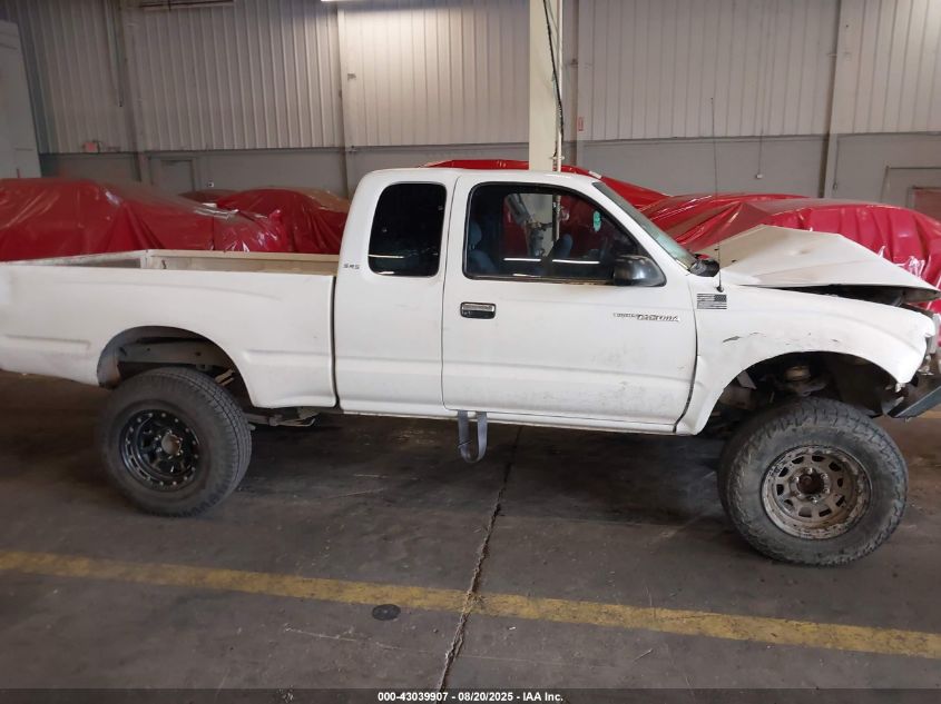 2000 Toyota Tacoma Base V6 VIN: 5TEWN72N0YZ687845 Lot: 43039907