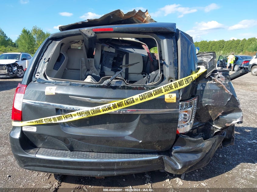 2011 Chrysler Town & Country Touring VIN: 2A4RR5DG5BR633789 Lot: 43040091