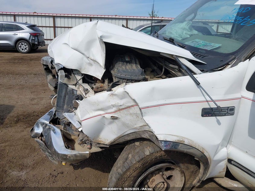 1999 Ford F-250 Lariat/Xl/Xlt VIN: 1FTNW21F3XEC42331 Lot: 43040110