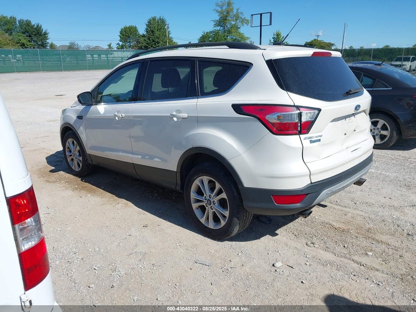 2017 FORD ESCAPE SE 1FMCU9G9XHUD39780