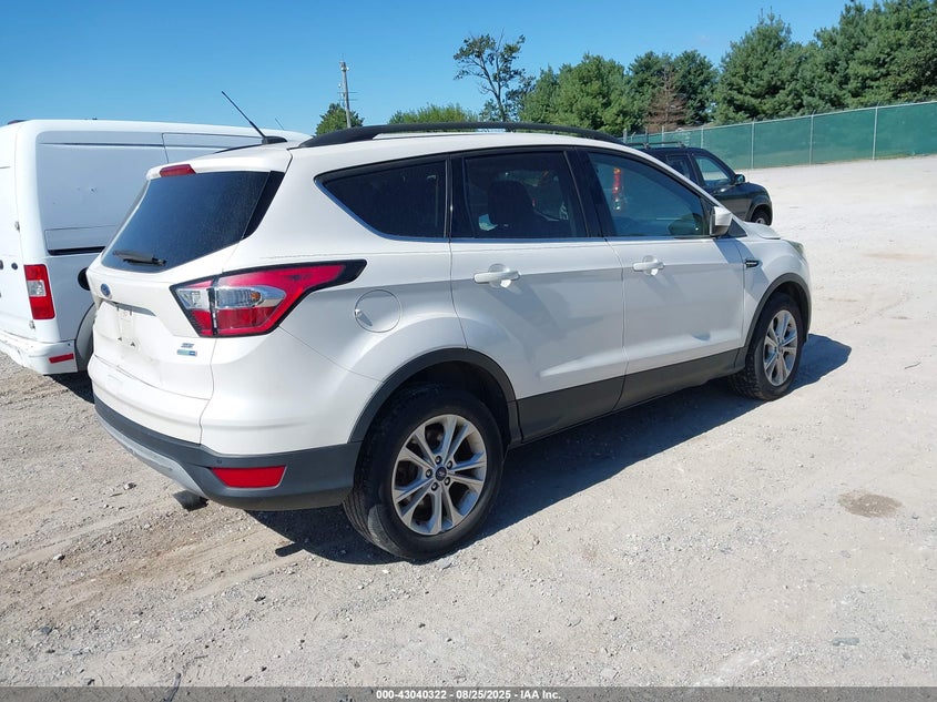 2017 FORD ESCAPE SE 1FMCU9G9XHUD39780
