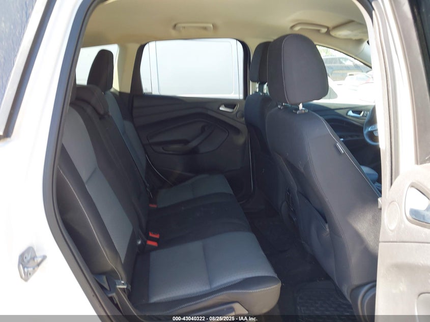 2017 FORD ESCAPE SE 1FMCU9G9XHUD39780