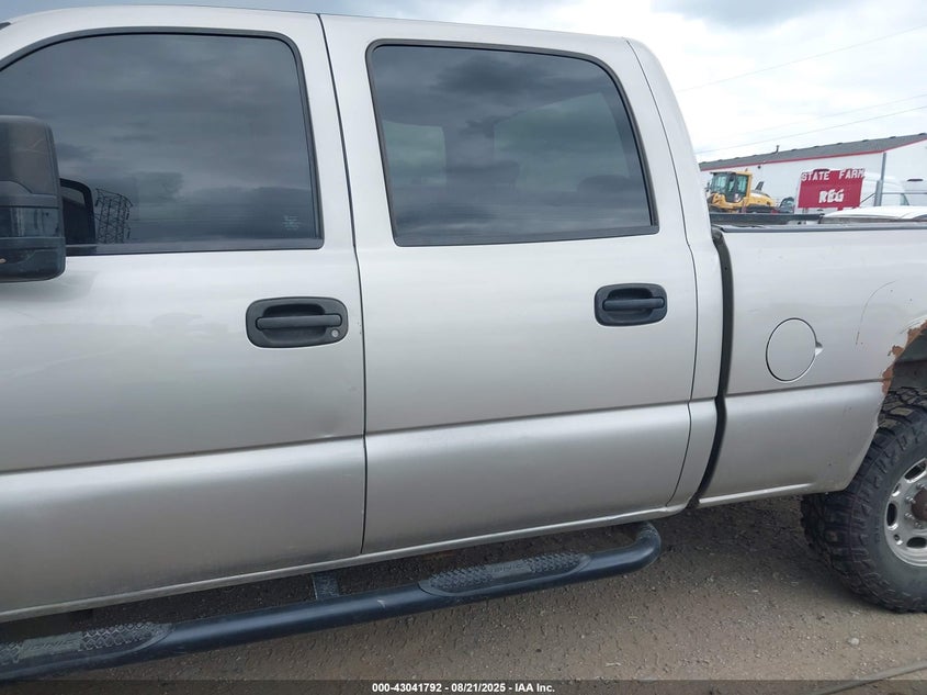 2006 Chevrolet Silverado 2500Hd Work Truck VIN: 1GCHK23D56F212065 Lot: 43041792