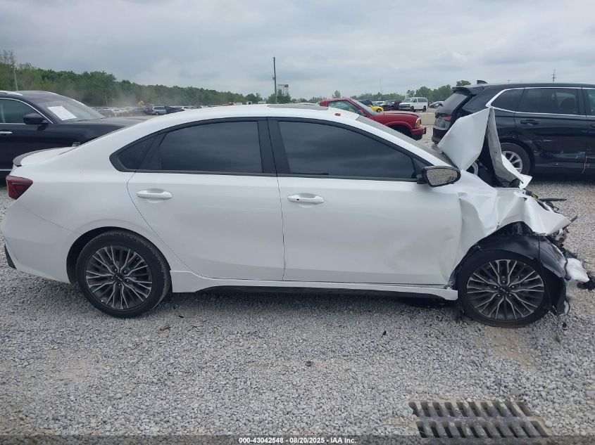 2024 Kia Forte Gt-Line VIN: 3KPF54AD8RE728870 Lot: 43042548