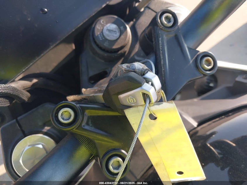 VIN: LCEPEVLBXP6000332 2023 CF MOTO 650NK