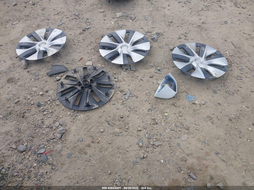 2023 Tesla Model Y Awd/Long Range Dual Motor All-Wheel Drive VIN: 7SAYGDEE8PA150850 Lot: 43043401