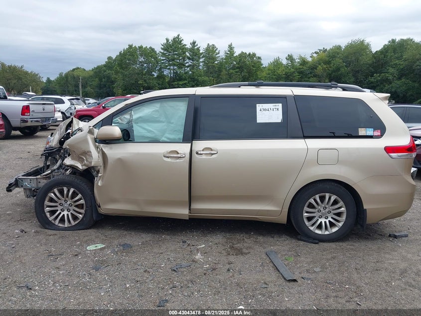 2013 TOYOTA SIENNA XLE V6 8 PASSENGER - 5TDYK3DC0DS342750