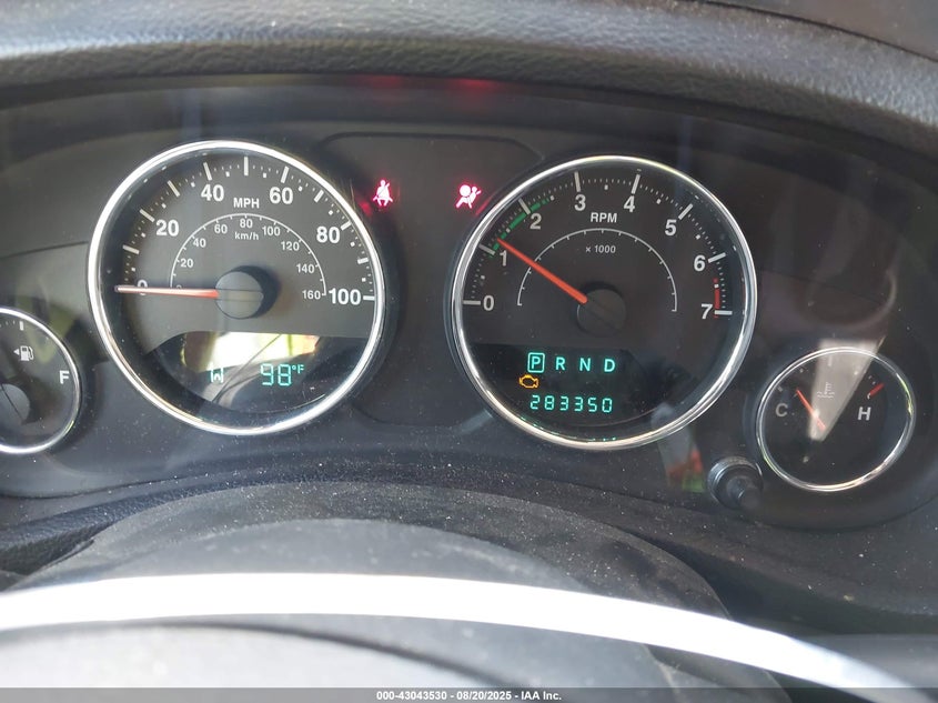 2014 JEEP WRANGLER UNLIMITED SAHARA - 1C4BJWEG5EL230072