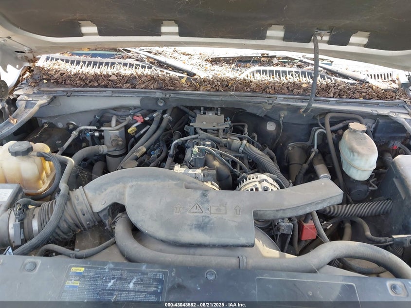 2004 Chevrolet Suburban 1500 Lt VIN: 3GNEC16Z94G240830 Lot: 43043582