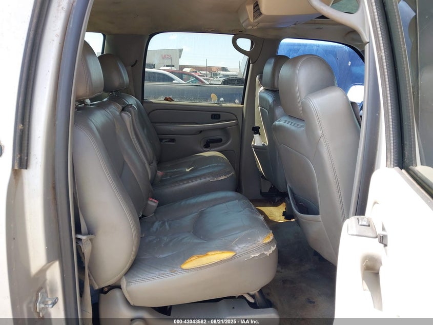 2004 Chevrolet Suburban 1500 Lt VIN: 3GNEC16Z94G240830 Lot: 43043582