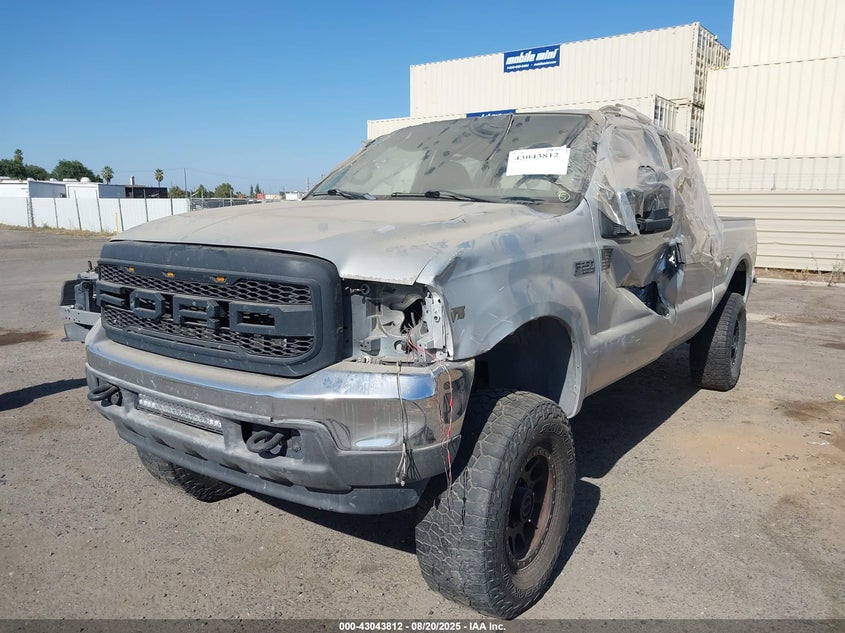 2001 Ford F-250 Lariat/Xl/Xlt silver truck gasoline 1FTNW21S41ED86748 photo #3