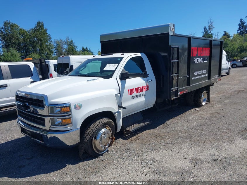 1HTKHPVM0PH718216 2023 CHEVROLET SILVERADO photo no. 2