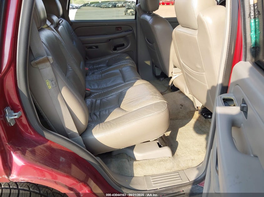 2005 Chevrolet Tahoe Ls VIN: 1GNEC13V85J113617 Lot: 43044163