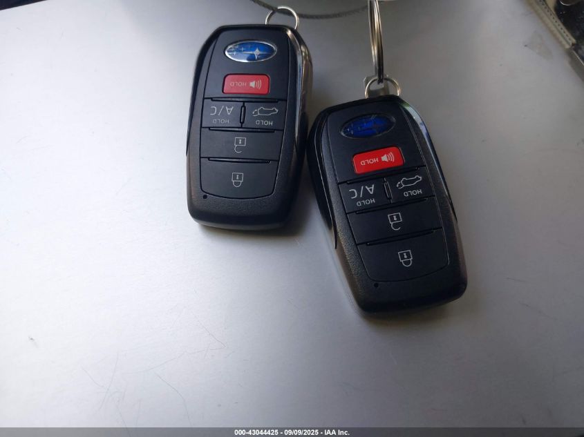 2025 Subaru Solterra Limited VIN: JTMABABA2SA099914 Lot: 43044425