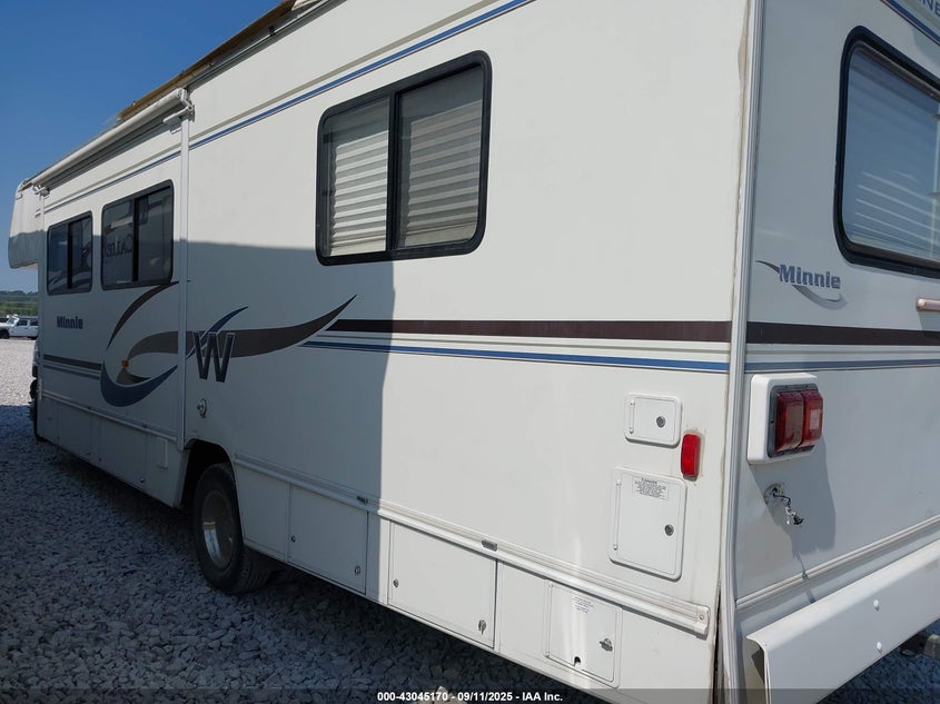 2004 Ford E-450 Cutaway Standard VIN: 1FDXE45S14HB08888 Lot: 43045170