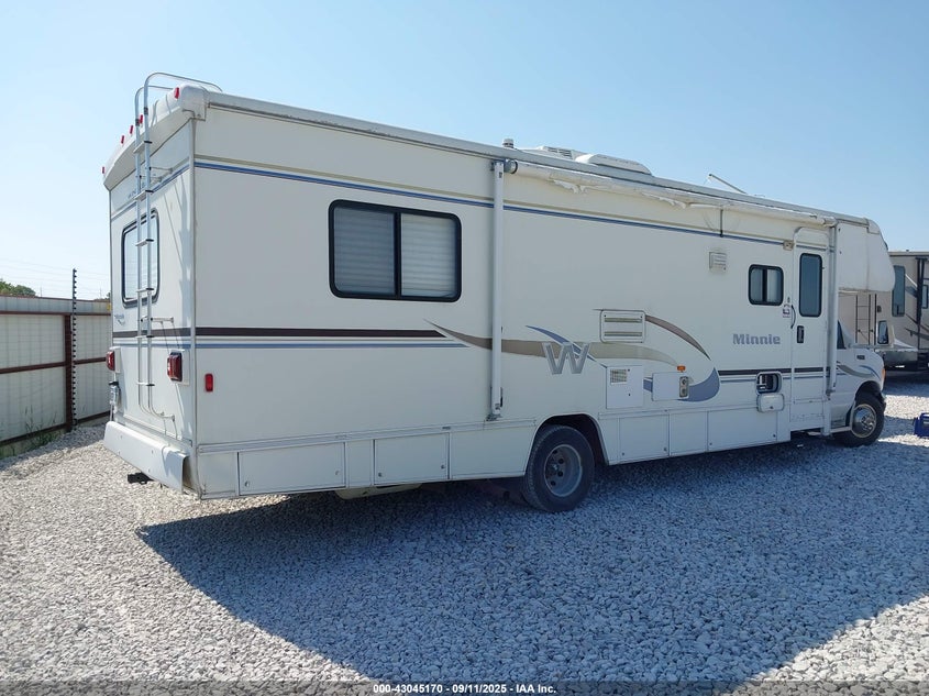 2004 WINNEBAGO ECONOLINE auction photo 4