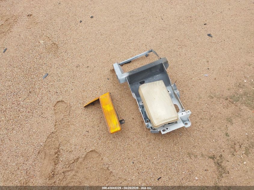 1999 Ford F-450 Lariat/Xl/Xlt VIN: 1FDXF46F4XED78881 Lot: 43045329