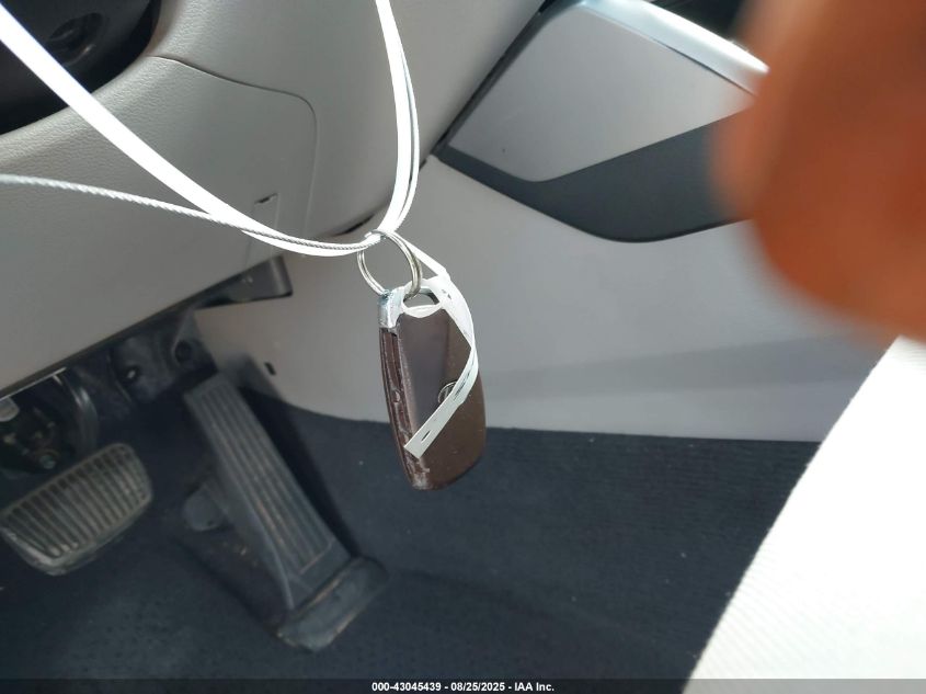 2016 Hyundai Sonata Hybrid Se VIN: KMHE24L17GA040507 Lot: 43045439