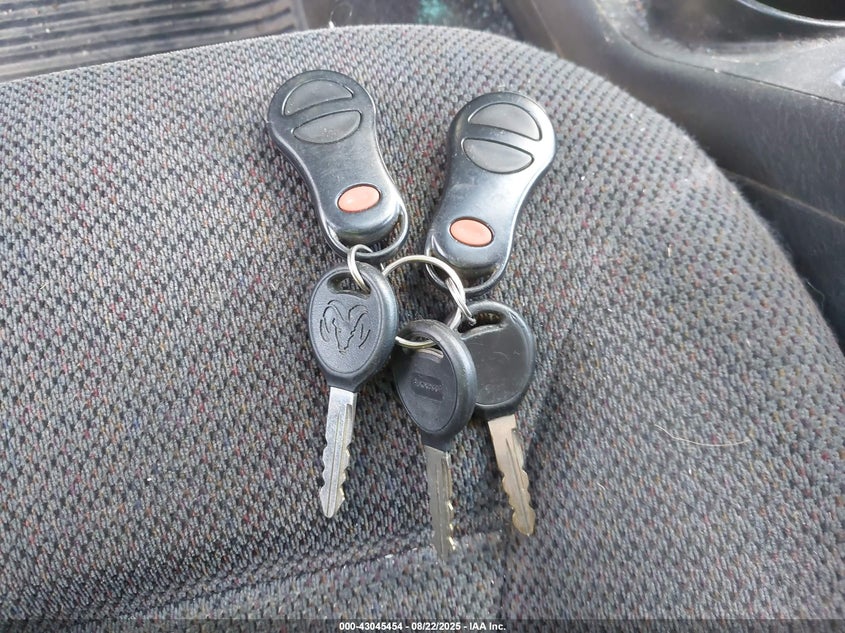 2003 Dodge Durango Sport/Sxt VIN: 1D4HS38N03F576710 Lot: 43045454