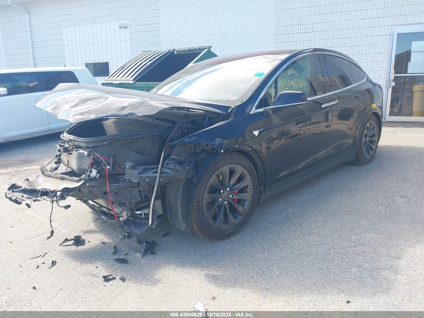 5YJXCDE41KF196933 2019 TESLA MODEL X photo no. 2