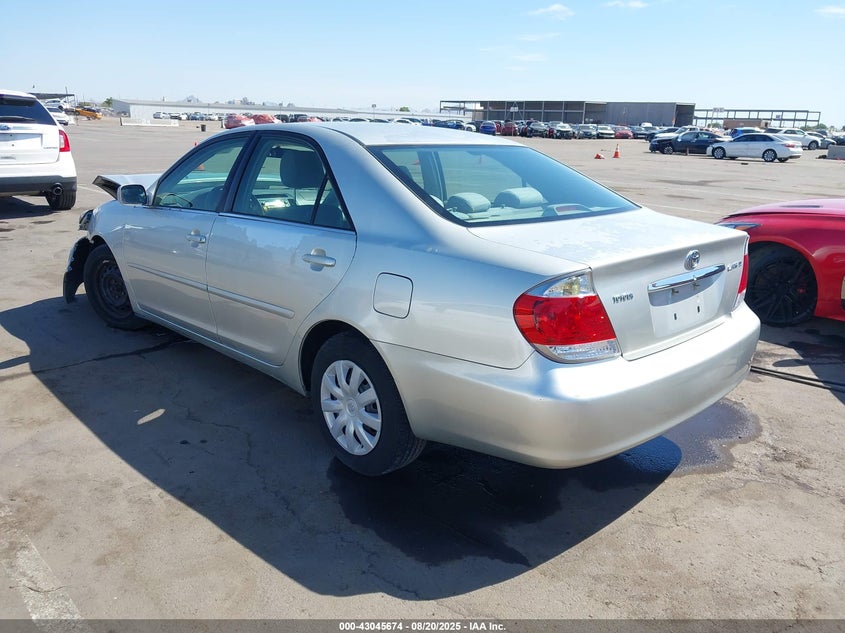 2005 Toyota Camry Le