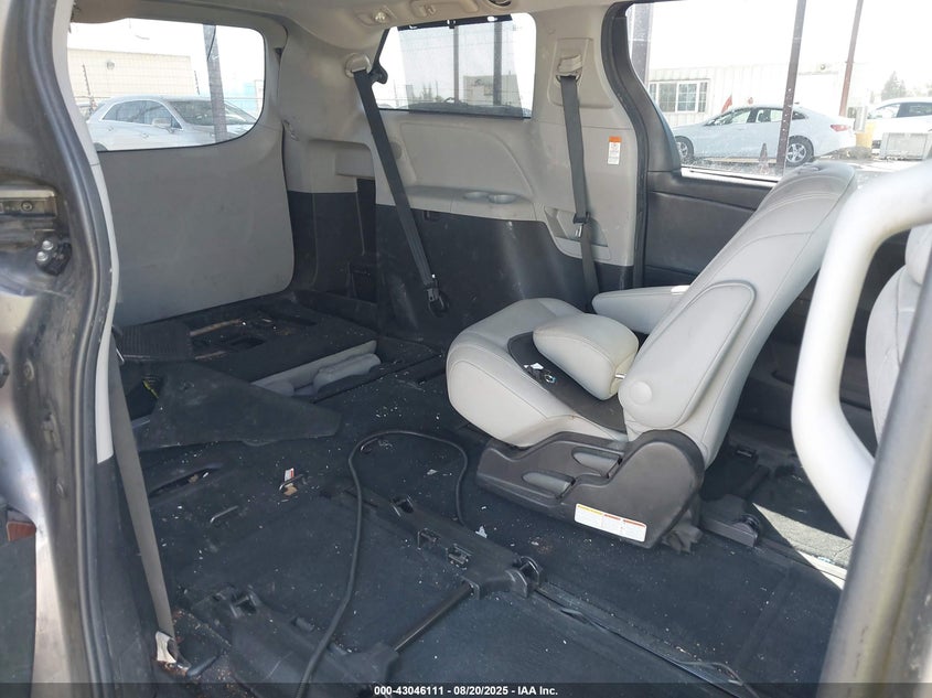 2016 Toyota Sienna Limited 7 Passenger VIN: 5TDDK3DC4GS137600 Lot: 43046111