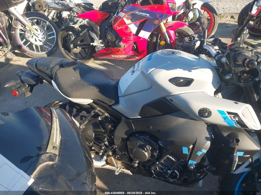 2025 Yamaha Mtn1000 VIN: JYARN79E2SA002017 Lot: 43046958