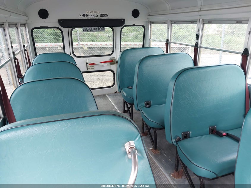 2003 Chevrolet Express Cutaway VIN: 1GBHG31V931213350 Lot: 43047376