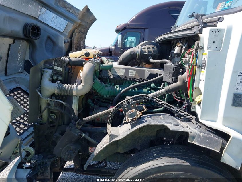 2018 Volvo Vnl VIN: 4V4NC9EH5JN993813 Lot: 43047585