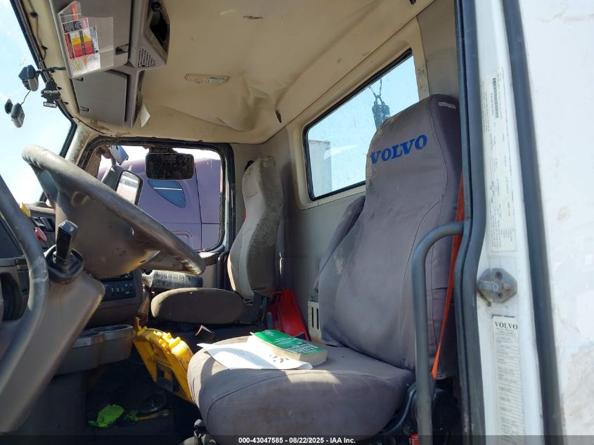 2018 Volvo Vnl VIN: 4V4NC9EH5JN993813 Lot: 43047585