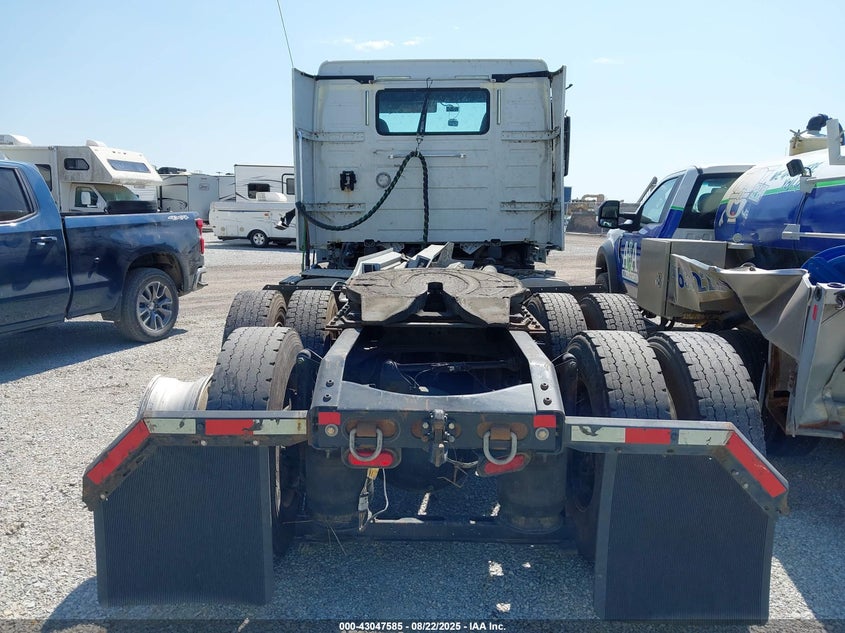 2018 Volvo Vnl VIN: 4V4NC9EH5JN993813 Lot: 43047585