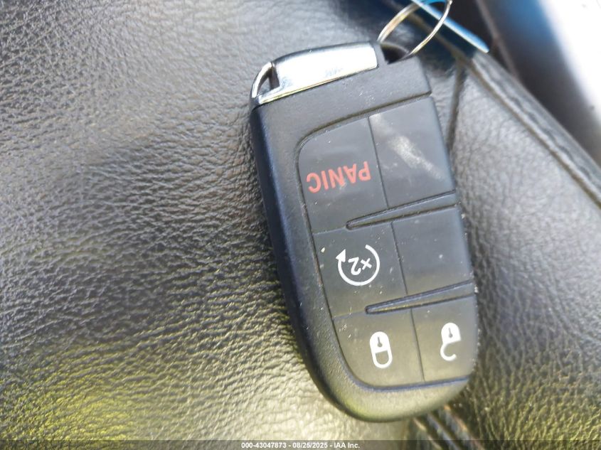 2018 Jeep Compass Latitude 4X4 VIN: 3C4NJDBBXJT139131 Lot: 43047873