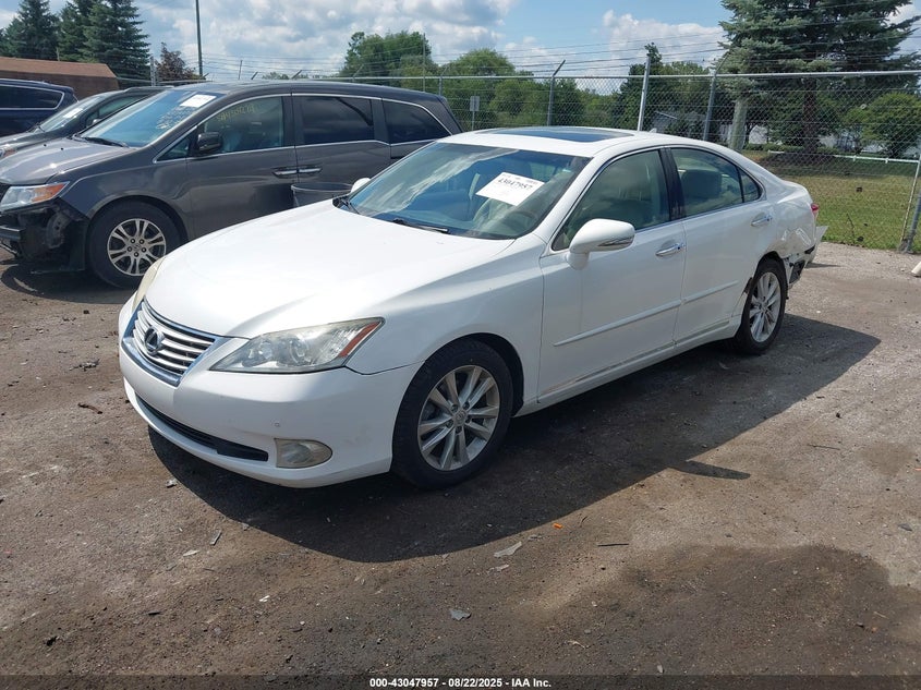 JTHBK1EG5B2442437 2011 LEXUS ES photo no. 2