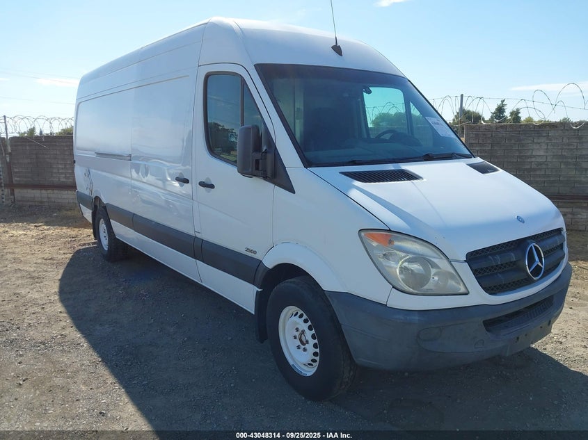 WD3PE8CB1B5591399 2011 Mercedes-Benz Sprinter 2500 High Roof auction photo 1