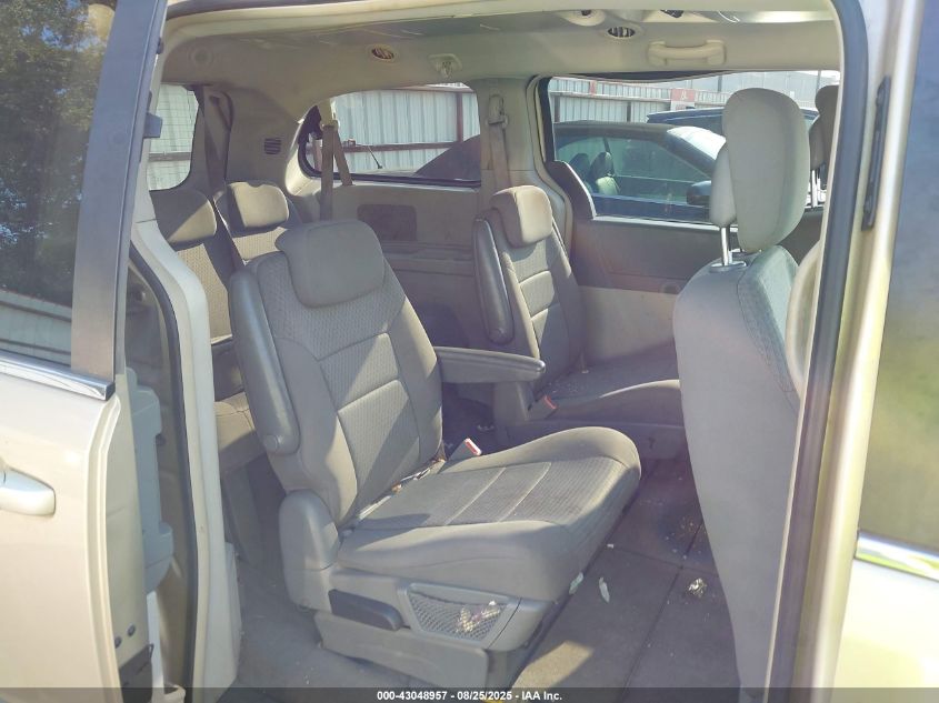 2010 Chrysler Town & Country Touring VIN: 2A4RR5D12AR427744 Lot: 43048957