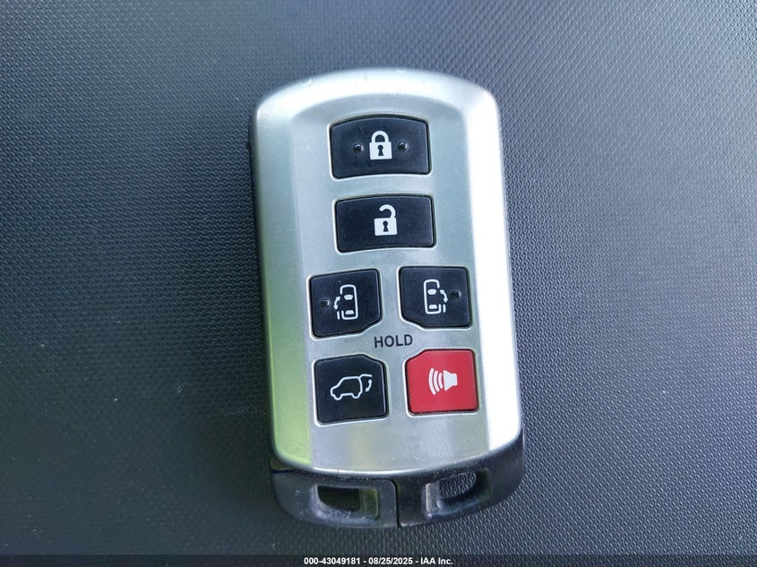 2011 Toyota Sienna Xle V6 VIN: 5TDYK3DC5BS042652 Lot: 43049181