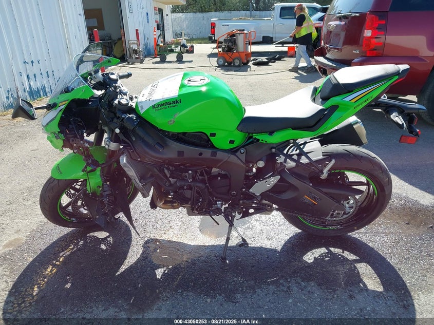 2025 Kawasaki Zx636 K VIN: JKBZXJJ16SA021437 Lot: 43050253