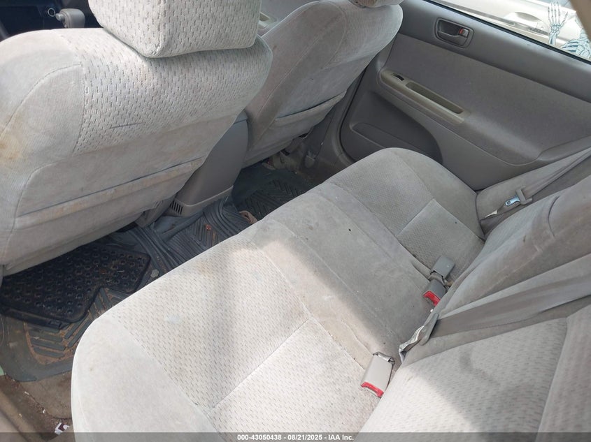 2002 Toyota Camry Le VIN: 4T1BE32K12U530897 Lot: 43050438