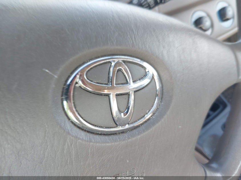 2002 Toyota Camry Le VIN: 4T1BE32K12U530897 Lot: 43050438