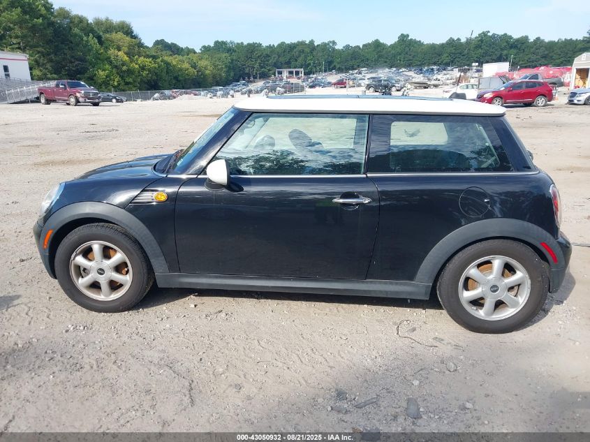 2009 Mini Cooper VIN: WMWMF33589TW77640 Lot: 43050932
