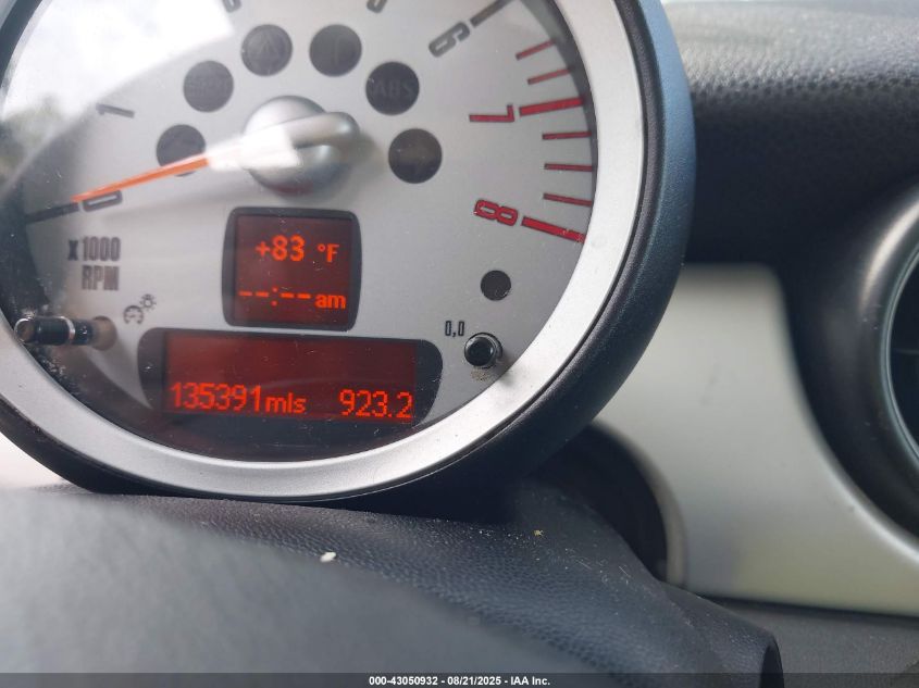 2009 Mini Cooper VIN: WMWMF33589TW77640 Lot: 43050932