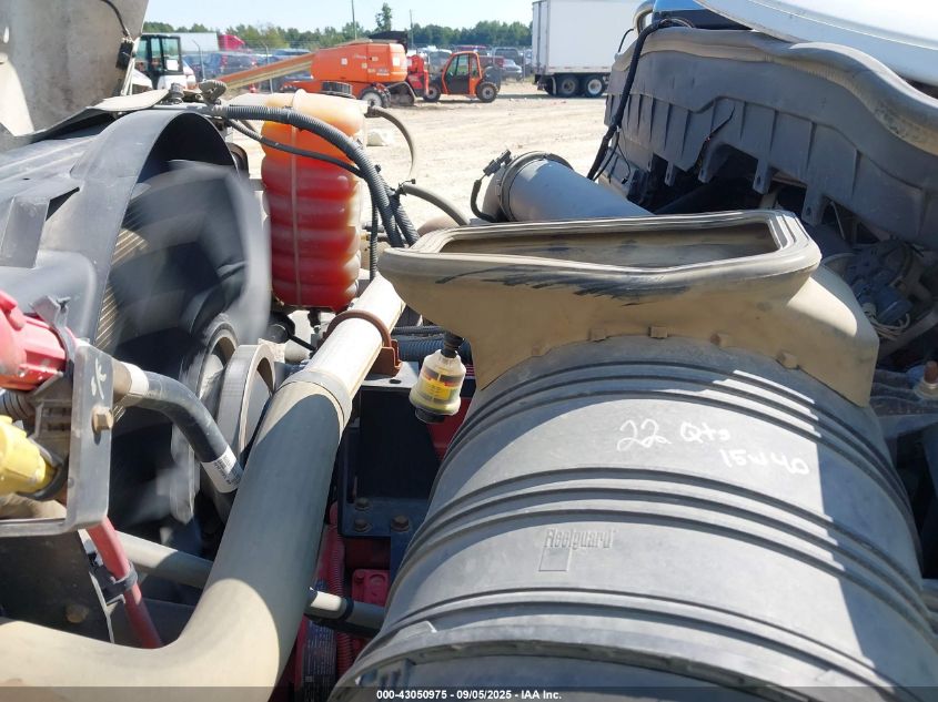 2018 International Workstar 7500 VIN: 3HAWPTAT9JL344832 Lot: 43050975