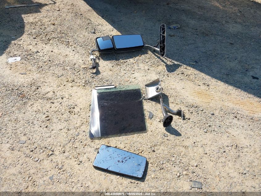 2018 International Workstar 7500 VIN: 3HAWPTAT9JL344832 Lot: 43050975