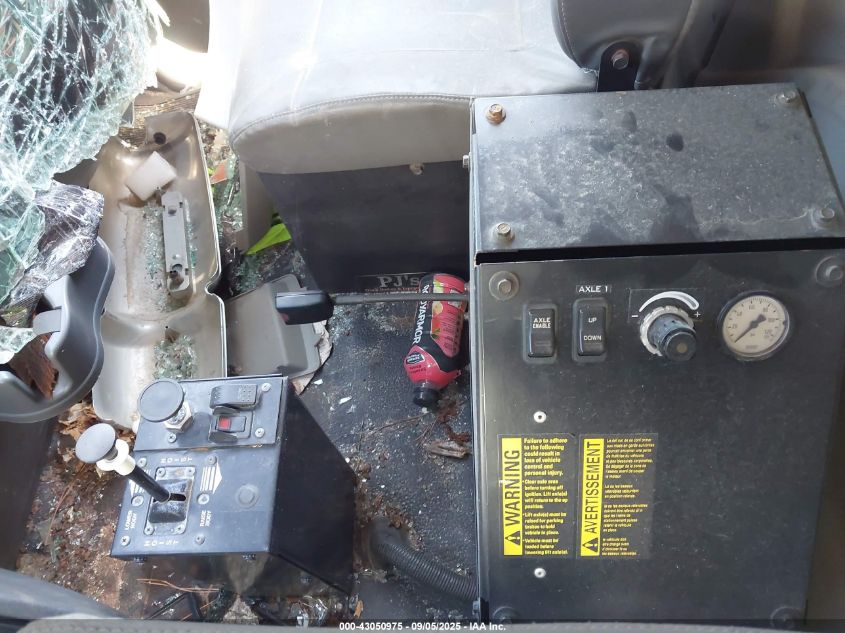 2018 International Workstar 7500 VIN: 3HAWPTAT9JL344832 Lot: 43050975