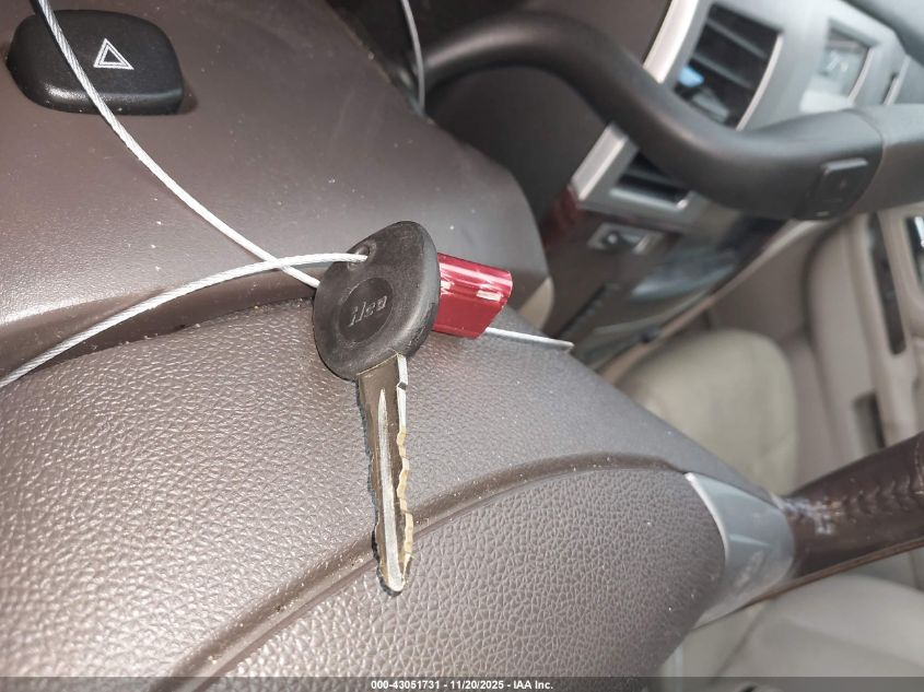 2011 Cadillac Escalade Standard VIN: 1GYS4AEF8BR252832 Lot: 43051731