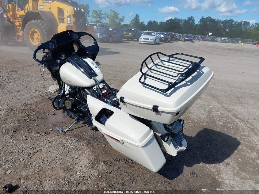 2023 Harley-Davidson Fltrxst cream null gasoline 1HD1ACL18PB658668 photo #4