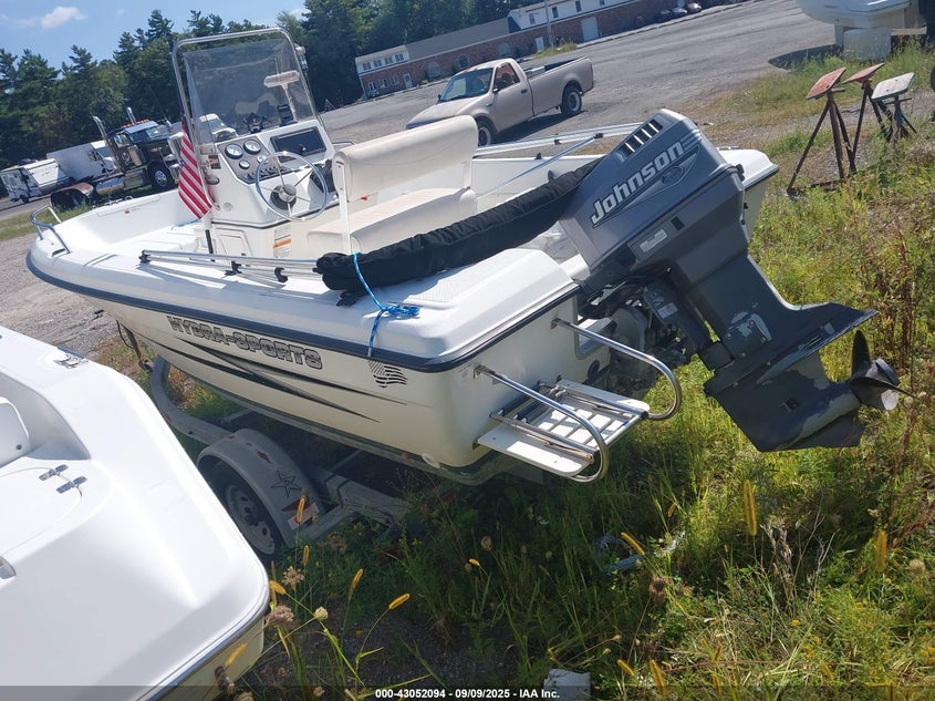 2000 Hydra-Sports Other white null null HSXBA111F900 photo #4