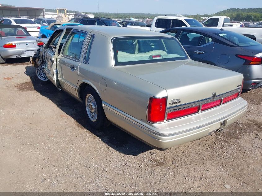 1LNLM81W8VY751886 1997 LINCOLN TOWN CAR photo no. 3