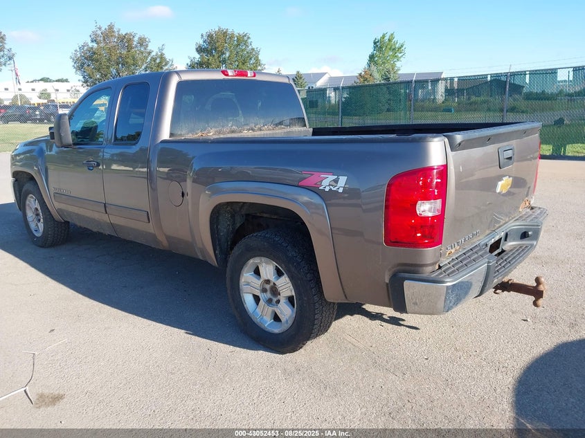 2013 CHEVROLET SILVERADO 1500 LT - 1GCRKSE76DZ266157